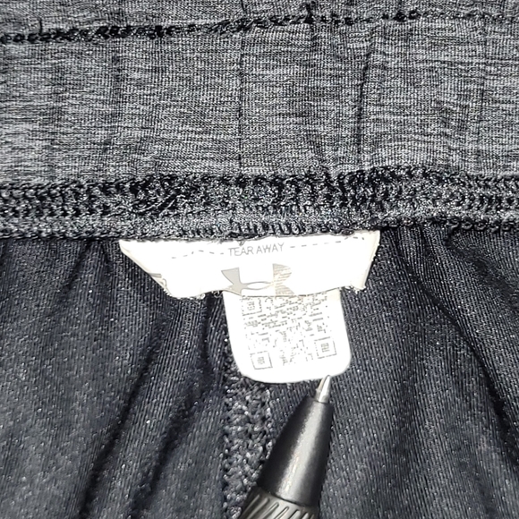 Under Armour HeatGear Women's XS Black Loose Fit Got Game Sport Crop Pant A1 - Picture 8 of 9